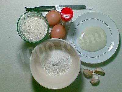 Шаг 1 приготовления рисовые оладьи из каши с майонезом