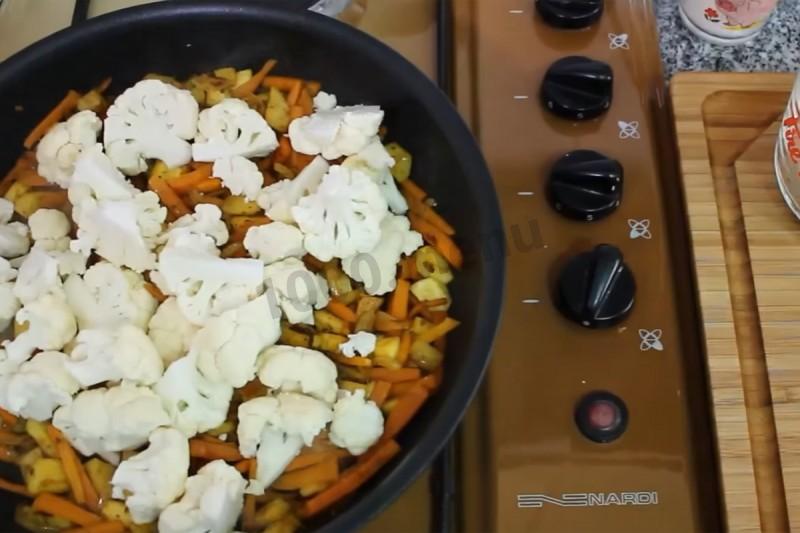 Шаг 8 приготовления Плов на пост с сельдереем и цветной капустой