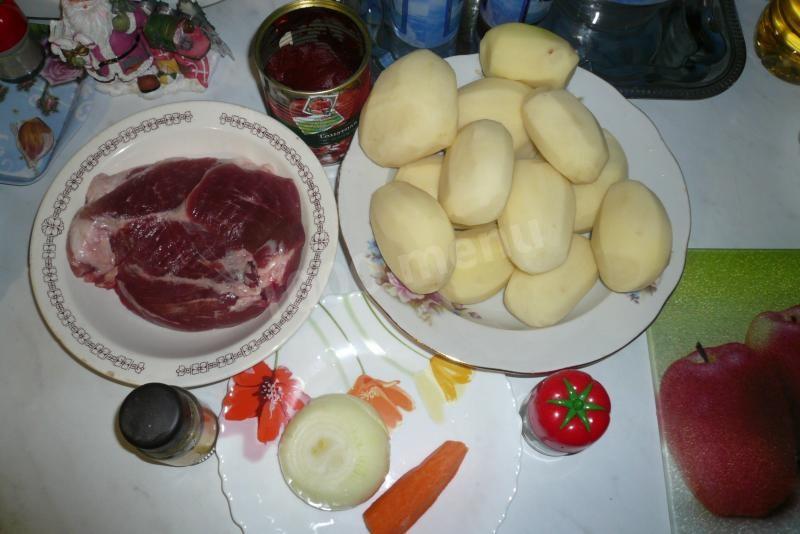 Шаг 1 приготовления Картофельный соус со свининой, морковью и майораном