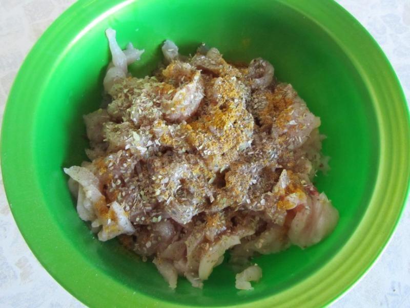 Шаг 5 приготовления Мексиканская кесадилья с курицей и сыром