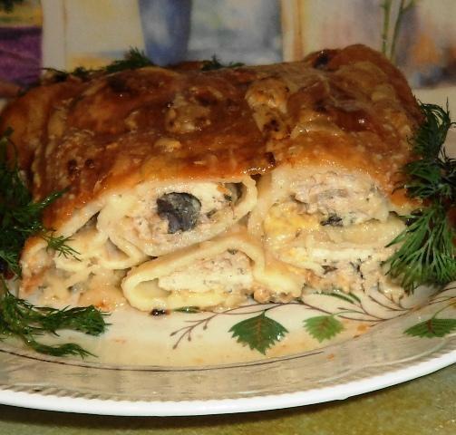 Обложка рецепта Новогодняя курица с грибами и блинами