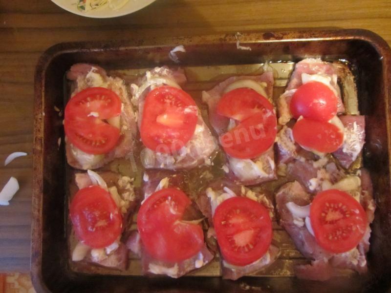 Шаг 4 приготовления Свинина с ананасами сыром майонезом