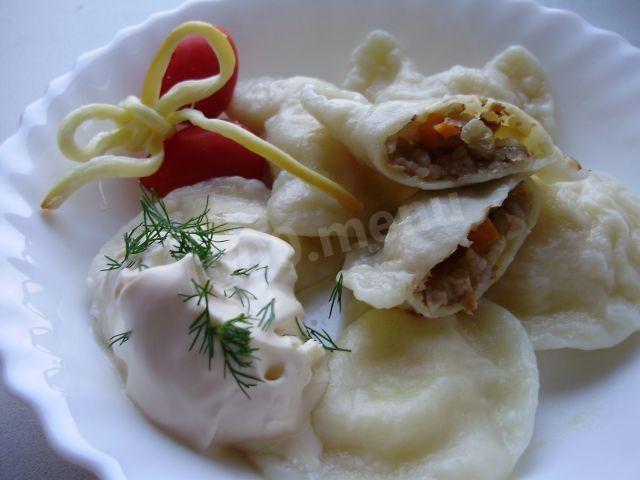 Обложка рецепта Вкусные вареники с гречкой и овощами