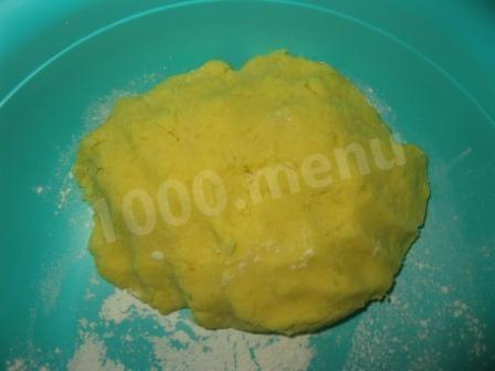 Шаг 2 приготовления Зразы картофельные с горохом и грибами