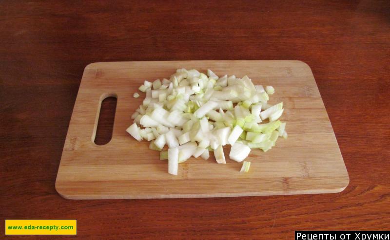 Шаг 4 приготовления Куриные желудки тушеные с Магги луком и морковью