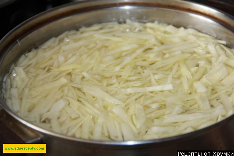 Шаг 2 приготовления Запеканка из капусты с кукурузой и сыром "Весенняя"