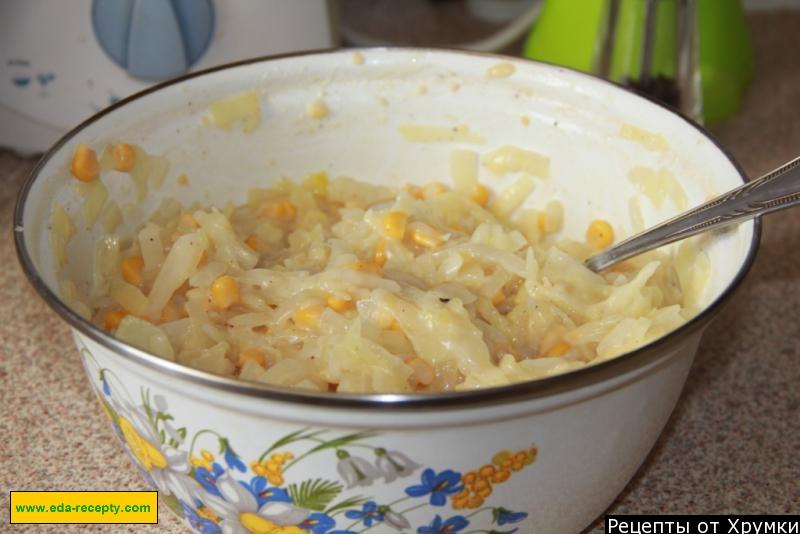 Шаг 8 приготовления Запеканка из капусты с кукурузой и сыром "Весенняя"