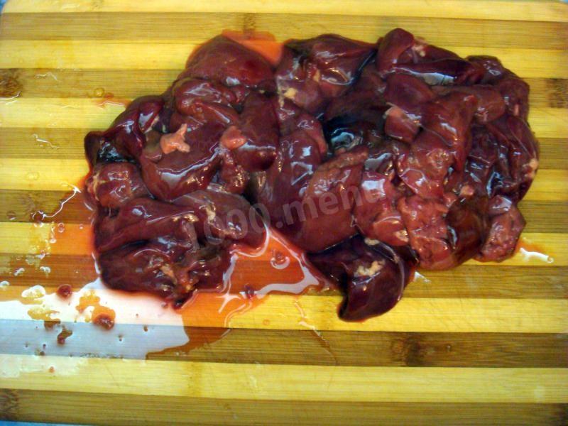 Шаг 1 приготовления Куриная печень под сыром