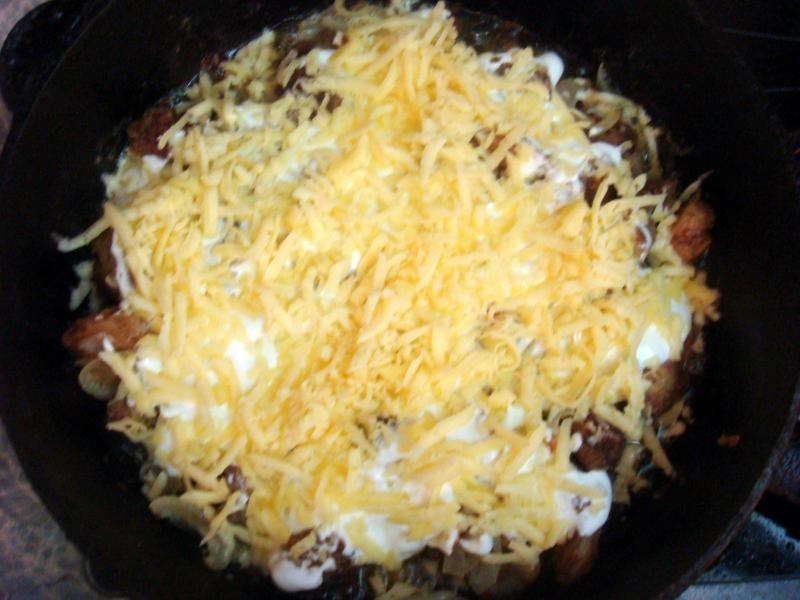 Шаг 10 приготовления Куриная печень под сыром