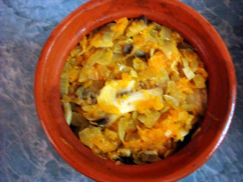 Шаг 10 приготовления Пельмени с сыром в горшочке в духовке