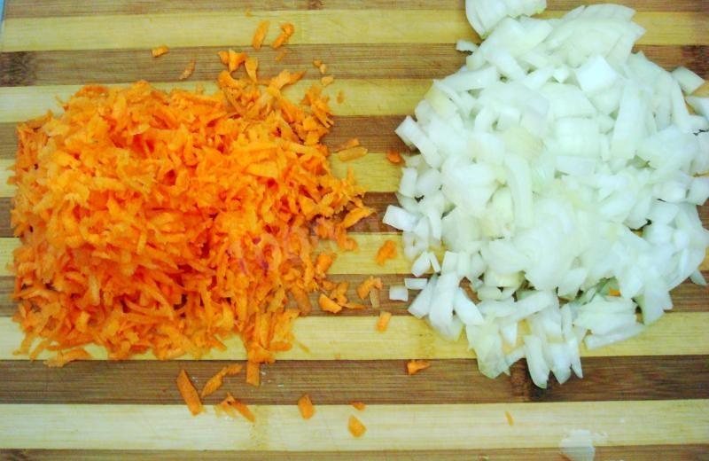 Шаг 3 приготовления Овощное рагу с грибами, кабачками и баклажанами