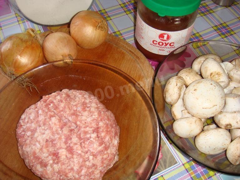 Шаг 1 приготовления Биточки из фарша по-селянски