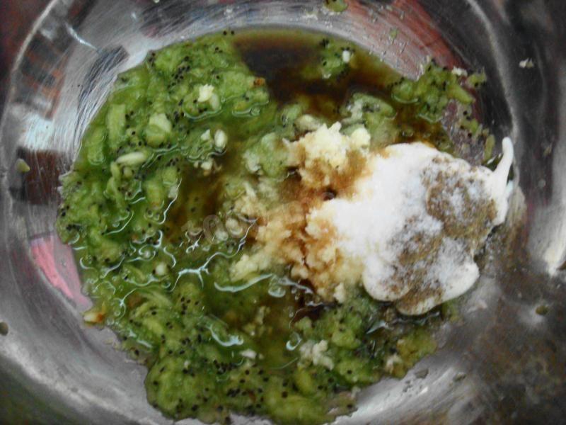 Шаг 10 приготовления Куриные ножки в маринаде из киви в рукаве в духовке