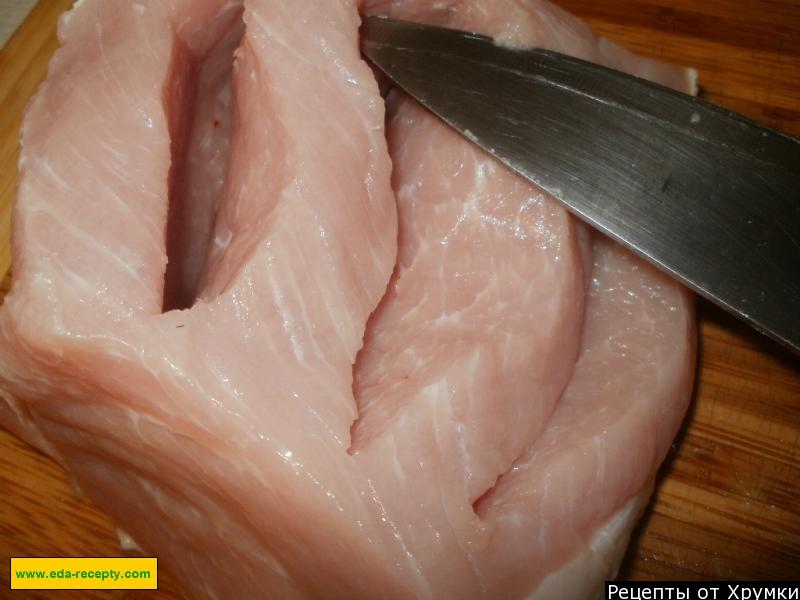 Шаг 4 приготовления Свиная корейка, фаршированная оливками и сыром