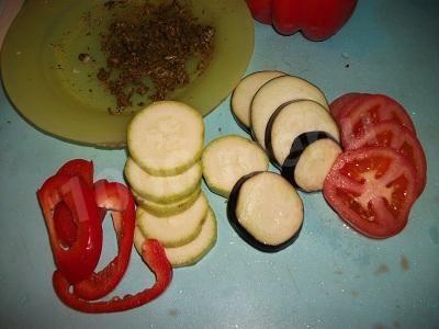 Шаг 2 приготовления Куриные слойки