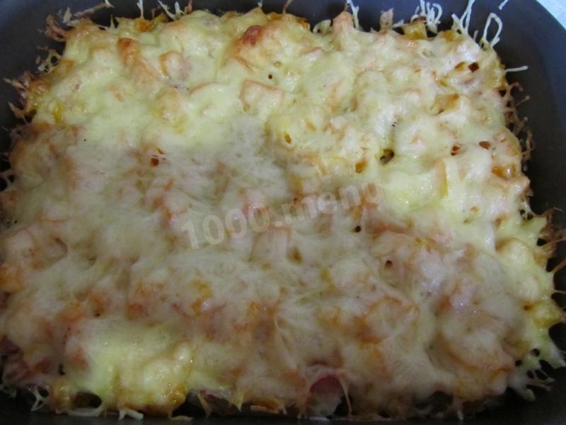 Шаг 13 приготовления Картофель с сосиской чесноком и майонезом в духовке