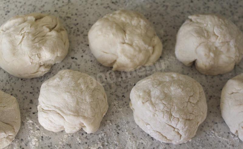 Шаг 6 приготовления Кутабы со шпинатом и зеленью на сковороде