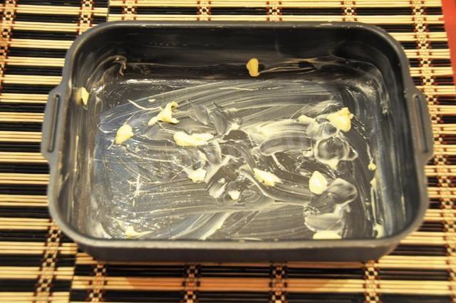 Шаг 4 приготовления Запеканка из гречки и курицы со сметаной и сыром