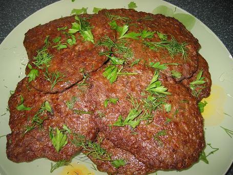 Обложка рецепта Котлеты из свиной печени с крахмалом и рисом