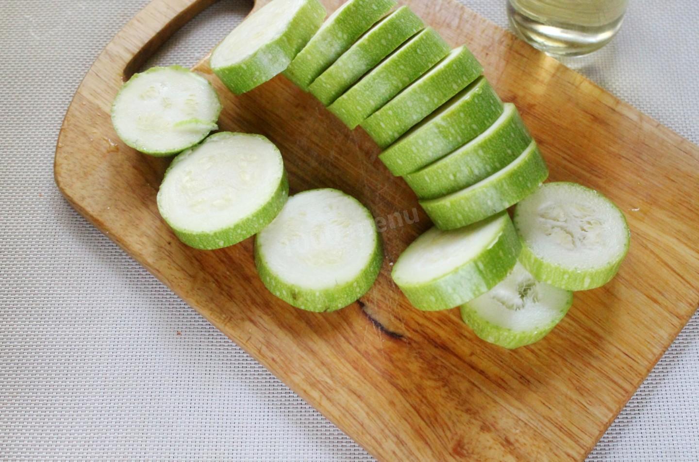 Шаг 2 приготовления Кабачок просто и вкусно