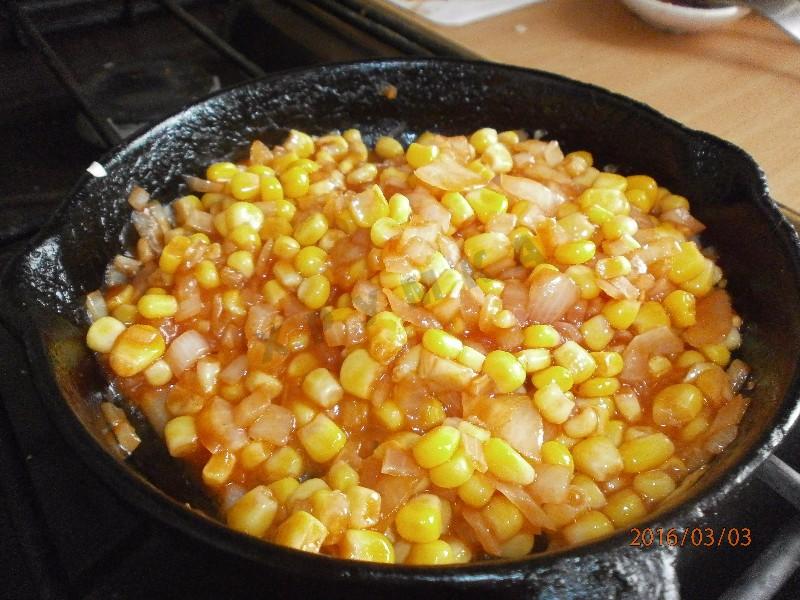 Шаг 9 приготовления Кукуруза в томате
