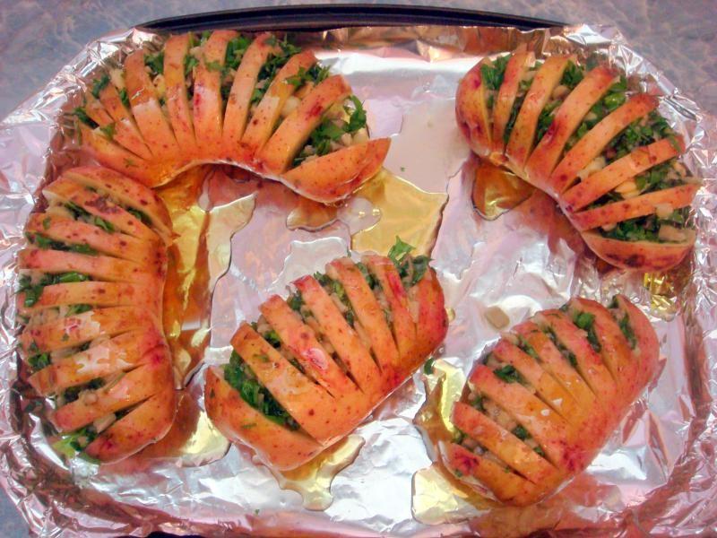 Шаг 7 приготовления Картофель запеченный с грибами в духовке