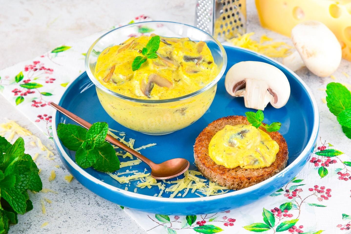 Обложка рецепта Соус с грибами и сыром