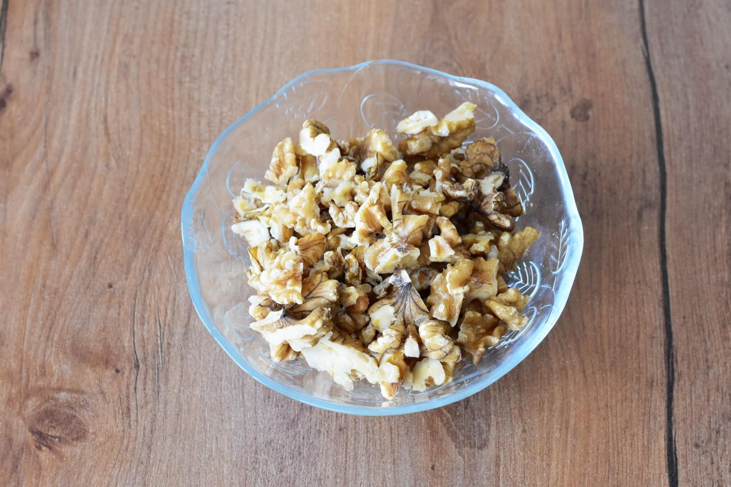 Шаг 2 приготовления Грузинский соус с грецкими орехами и чесноком ПП