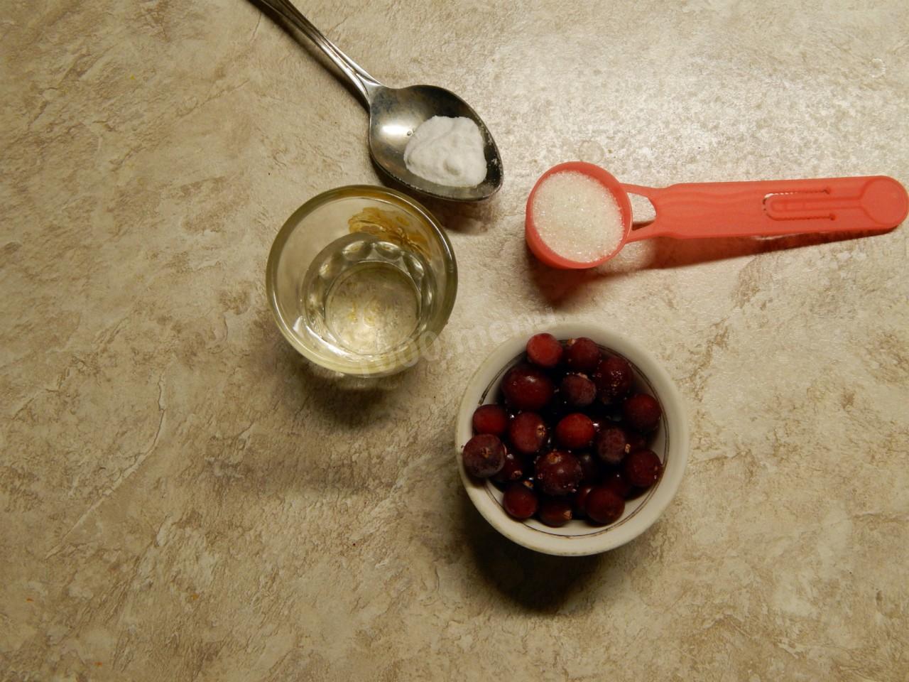 Шаг 1 приготовления Клюквенный соус к мясу
