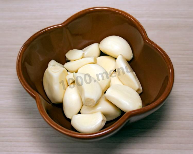 Шаг 2 приготовления Соус Айоли на яичных желтках