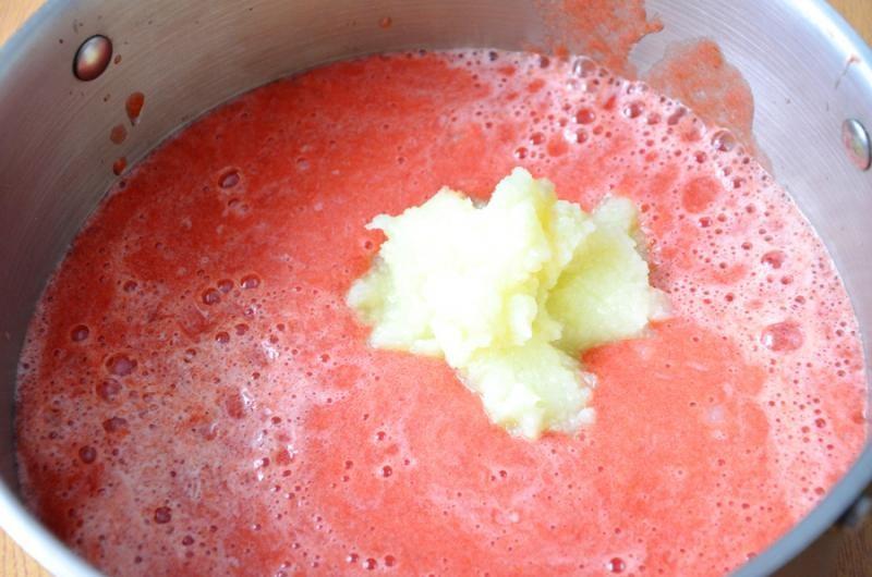 Шаг 6 приготовления Кетчуп с яблоками и помидорами на зиму домашний