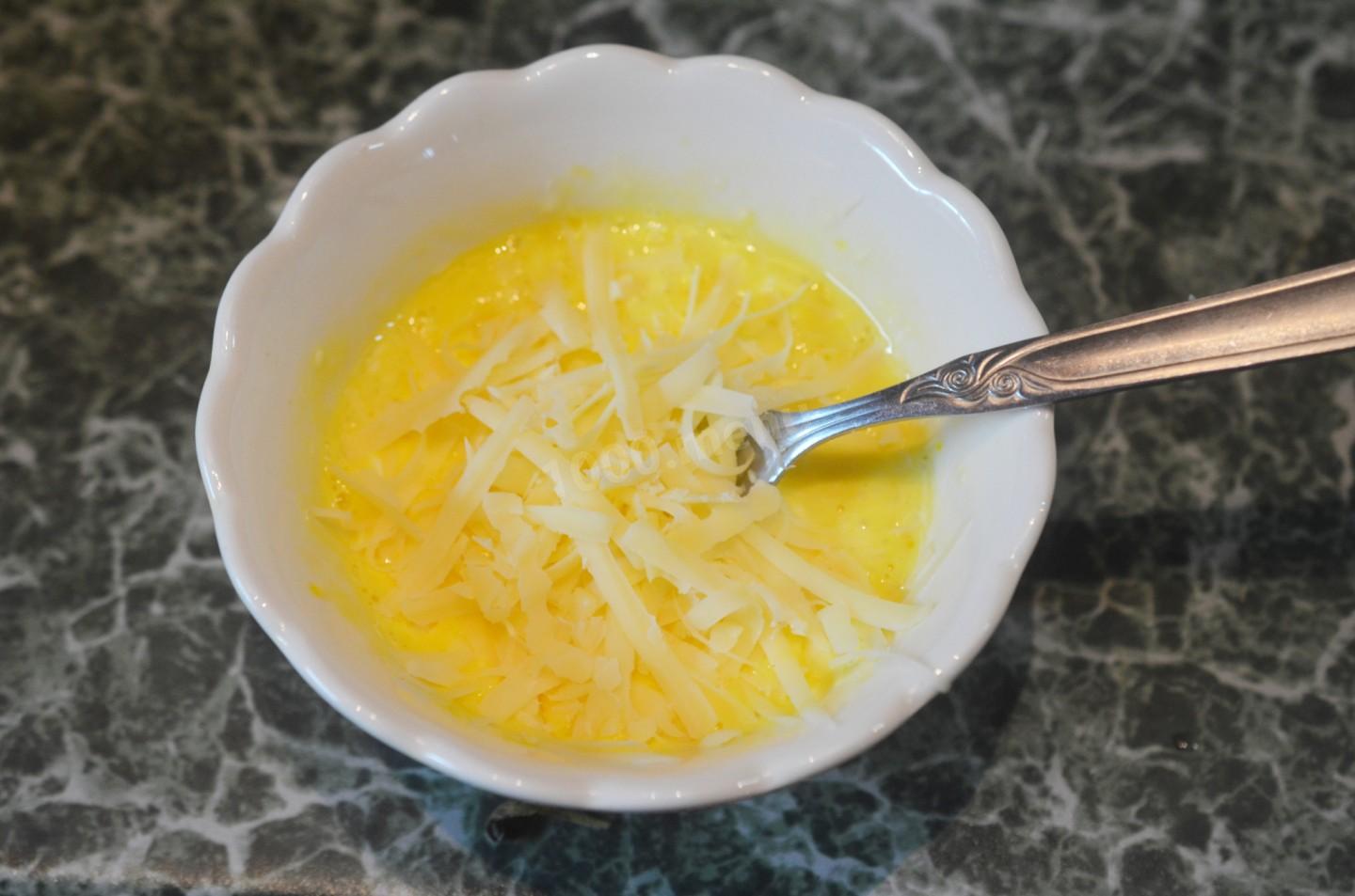Шаг 7 приготовления Кляр с сыром универсальный