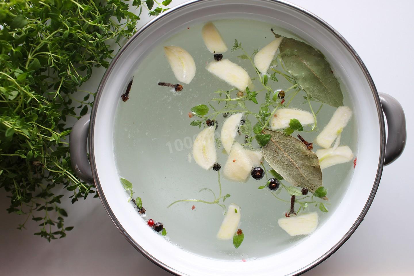 Шаг 4 приготовления Маринад для копчения курицы горячего копчения