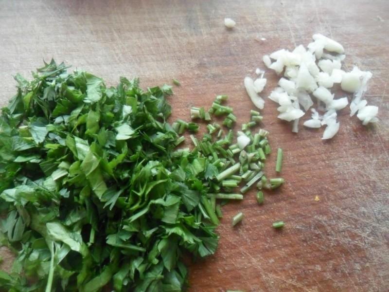 Шаг 6 приготовления Соус кетчунез с петрушкой
