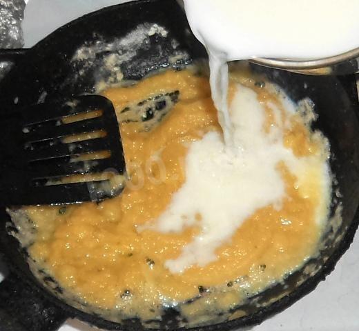 Шаг 4 приготовления Белый сливочный соус на молоке и масле
