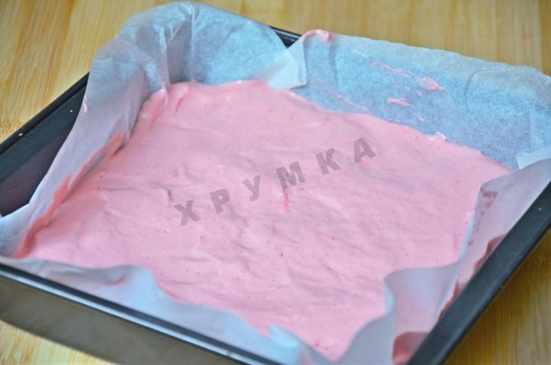Шаг 7 приготовления Десерт Клубничные облака с желатином