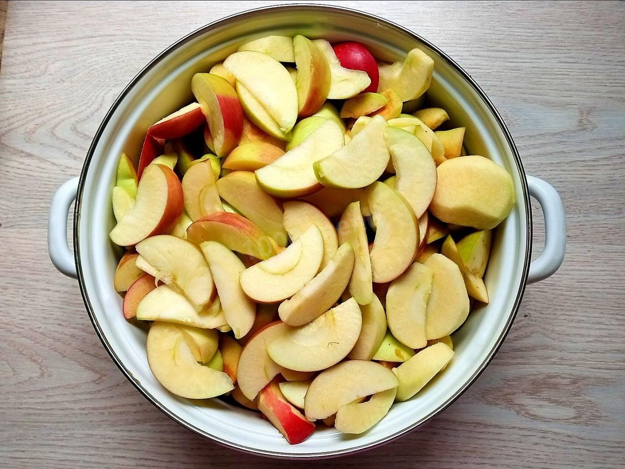 Шаг 5 приготовления Яблочное пюре со сгущенкой на зиму Неженка
