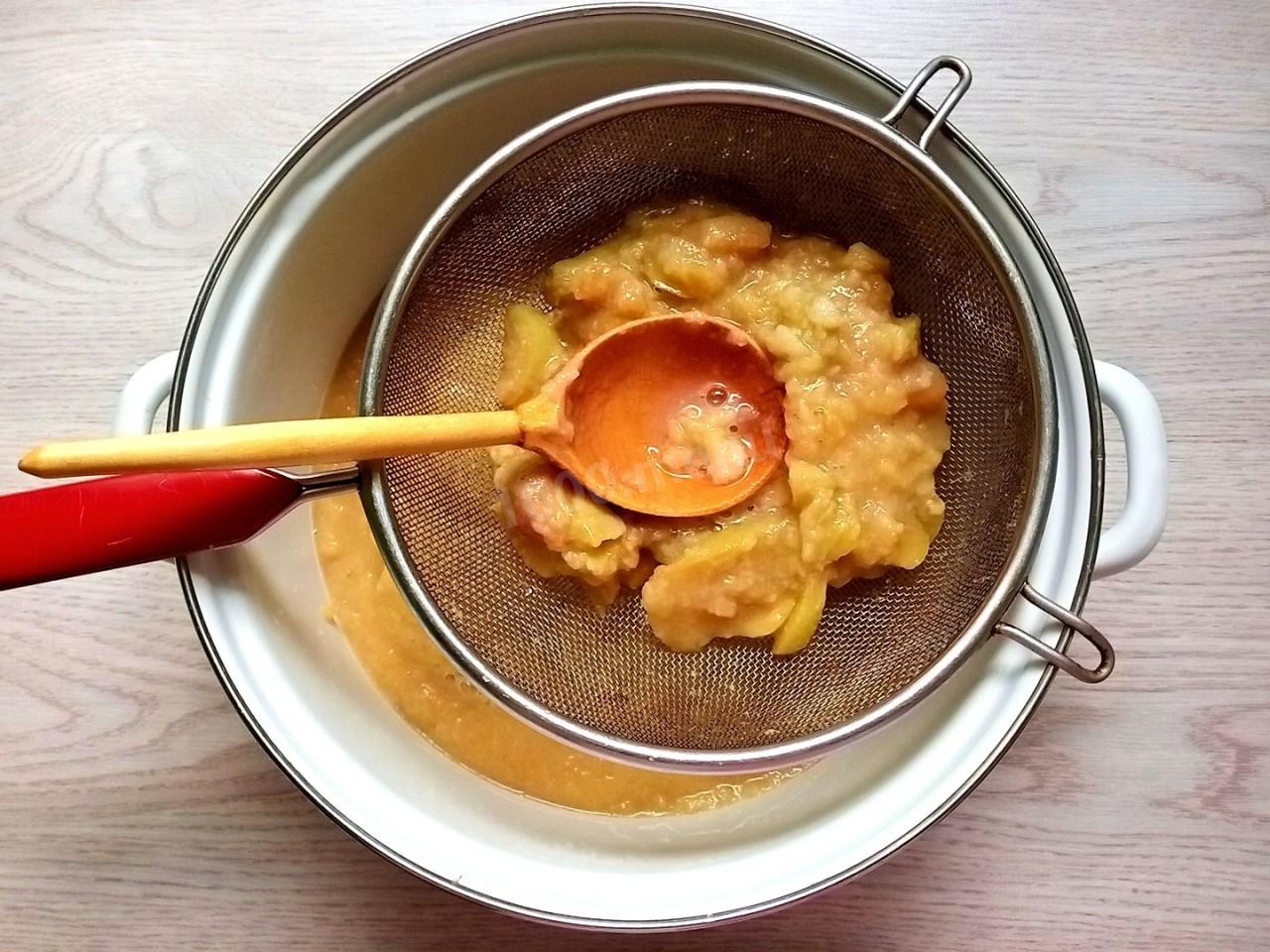 Шаг 7 приготовления Яблочное пюре со сгущенкой на зиму Неженка