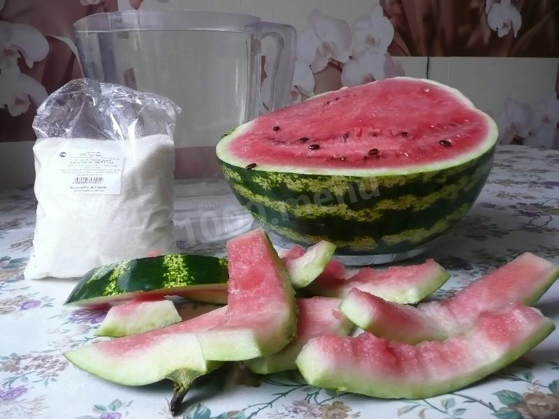 Шаг 1 приготовления Цукаты из арбузных корок