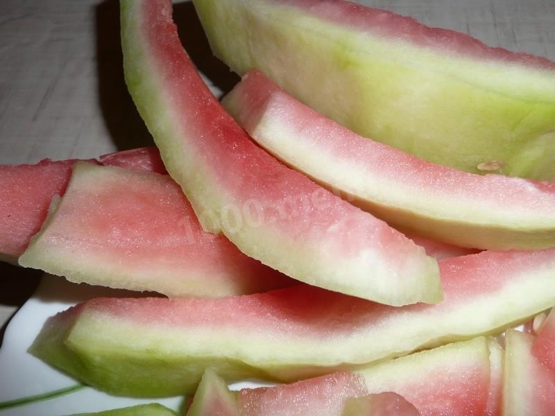 Шаг 2 приготовления Цукаты из арбузных корок