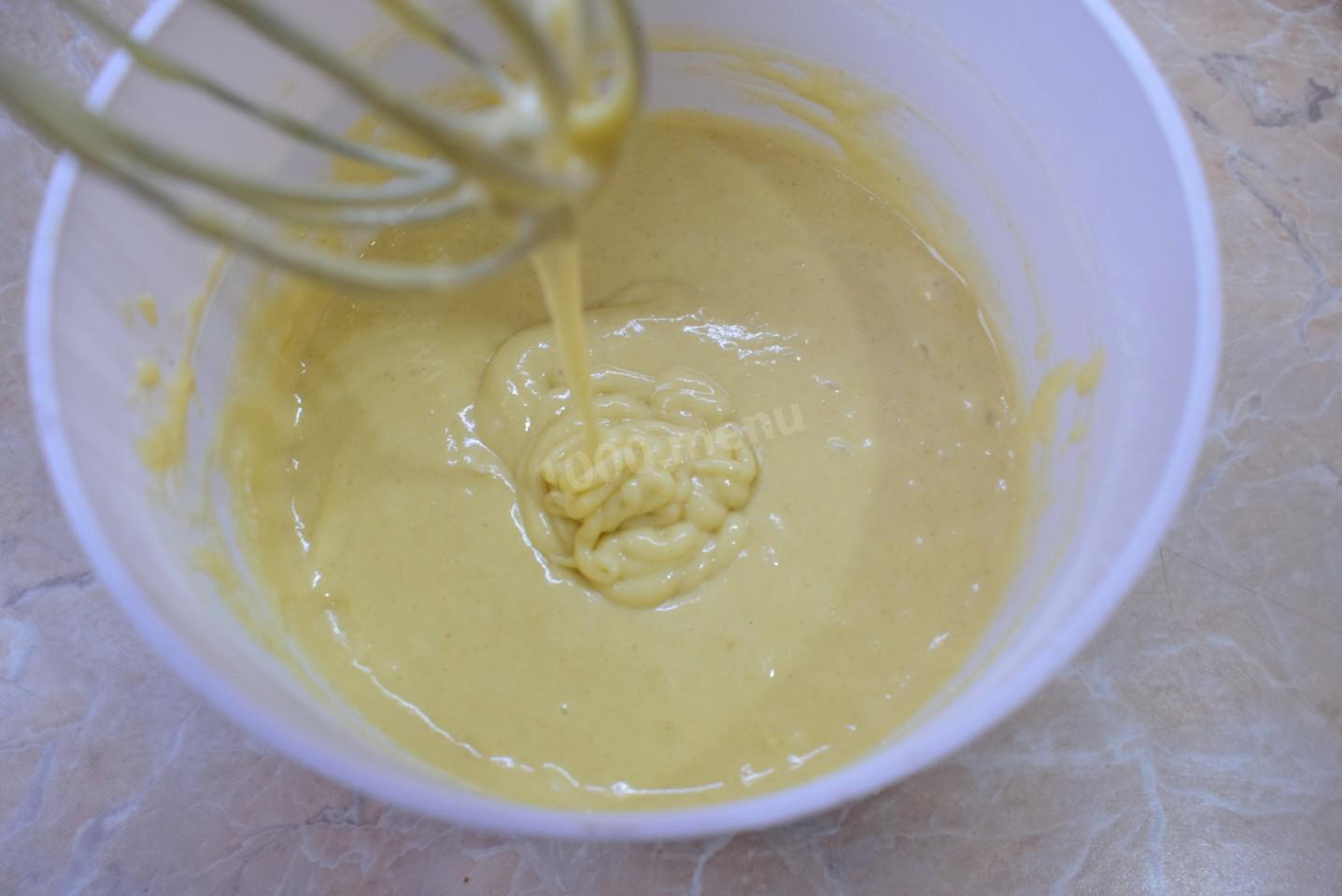 Шаг 6 приготовления Шарлотка с яблоками на кефире в духовке пышная