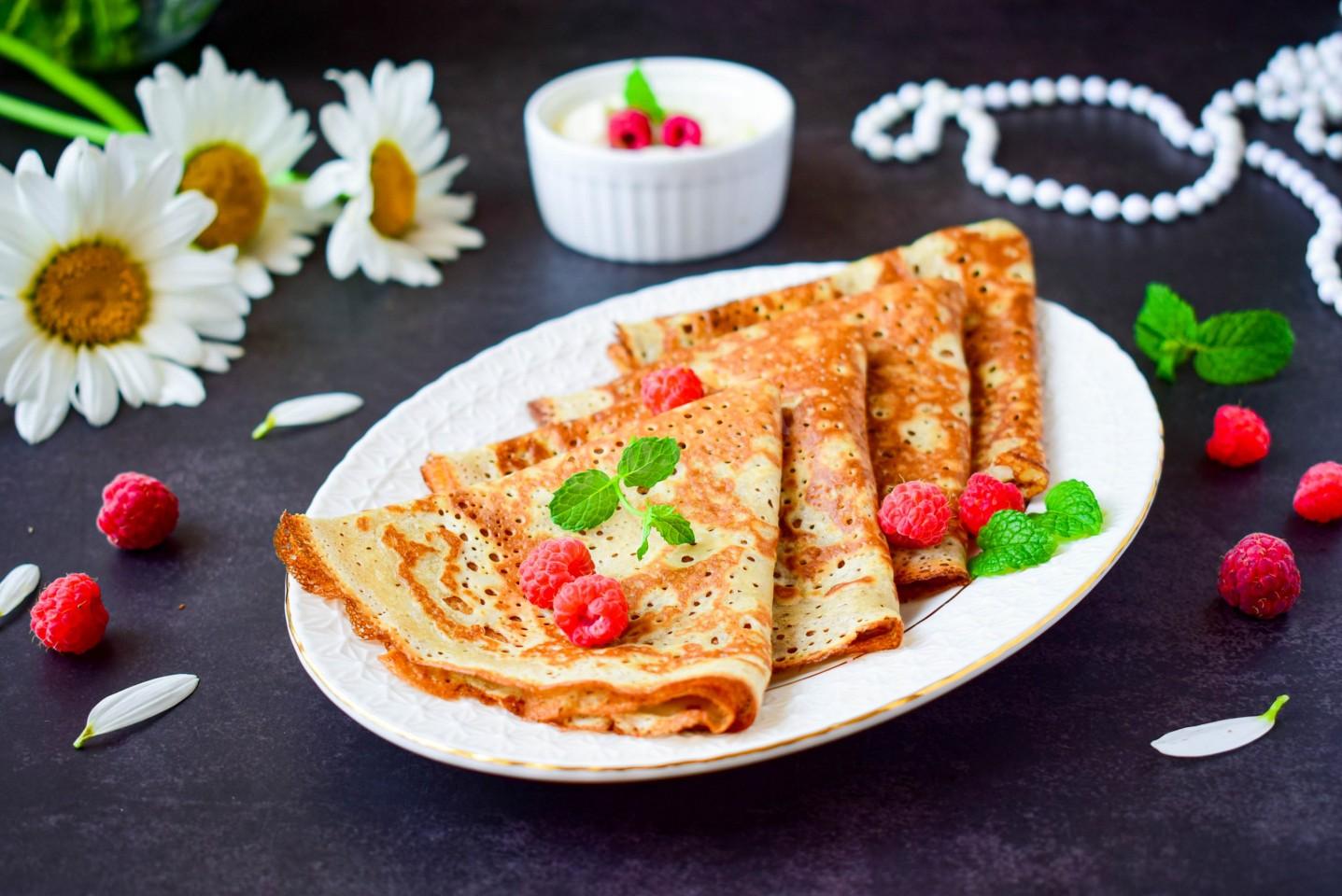 Шаг 9 приготовления Блины на молоке тонкие с дырочками