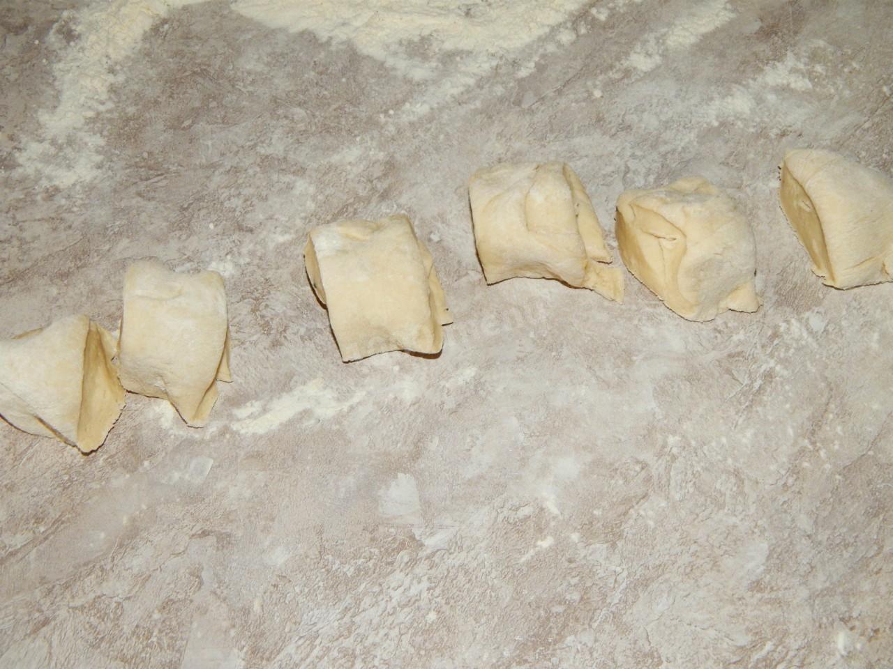 Шаг 6 приготовления Чебуреки на сковороде с мясом