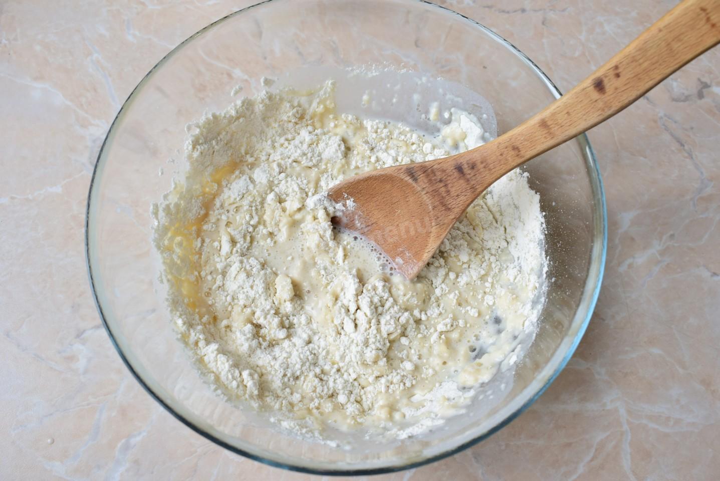 Шаг 3 приготовления Осетинский пирог с сыром и зеленью