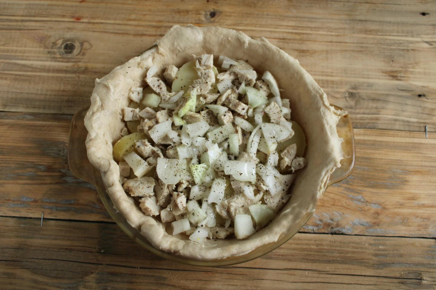 Шаг 9 приготовления Курник в духовке с курицей