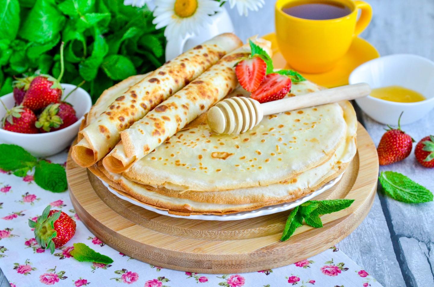 Обложка рецепта Блины на молоке с яйцами тонкие