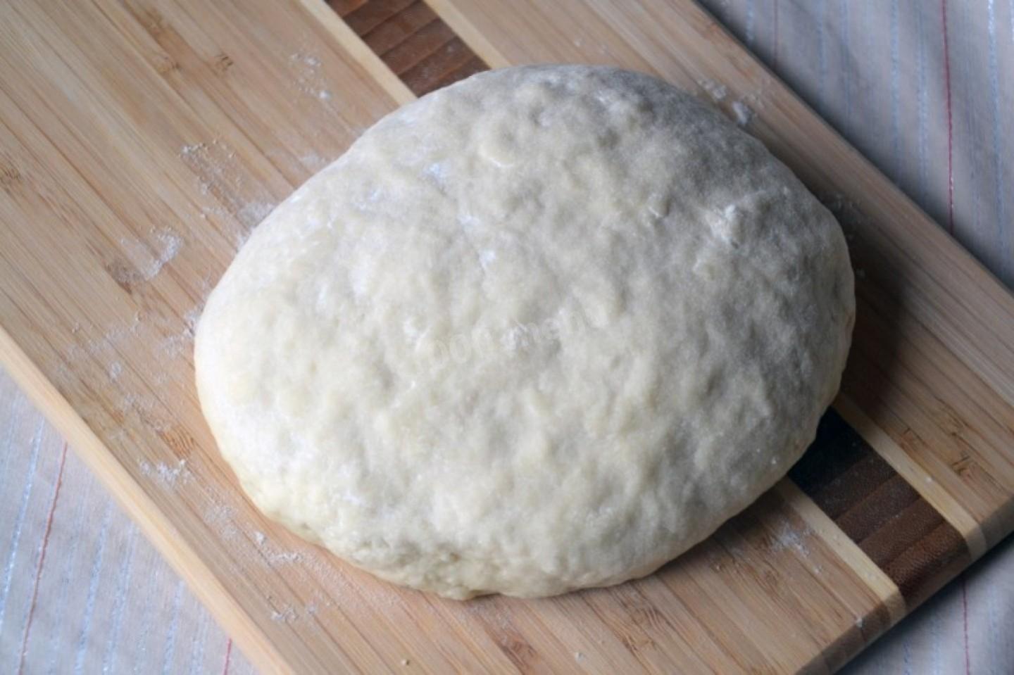 Шаг 4 приготовления Хачапури с творогом и сыром на сковороде