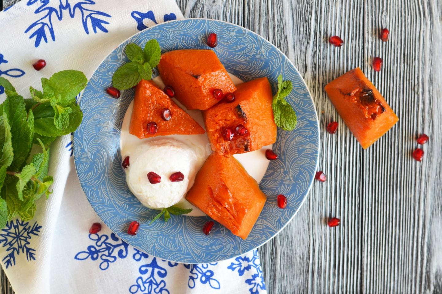 Шаг 6 приготовления Карамелизованная тыква кусочками с сахаром запеченная в духовке