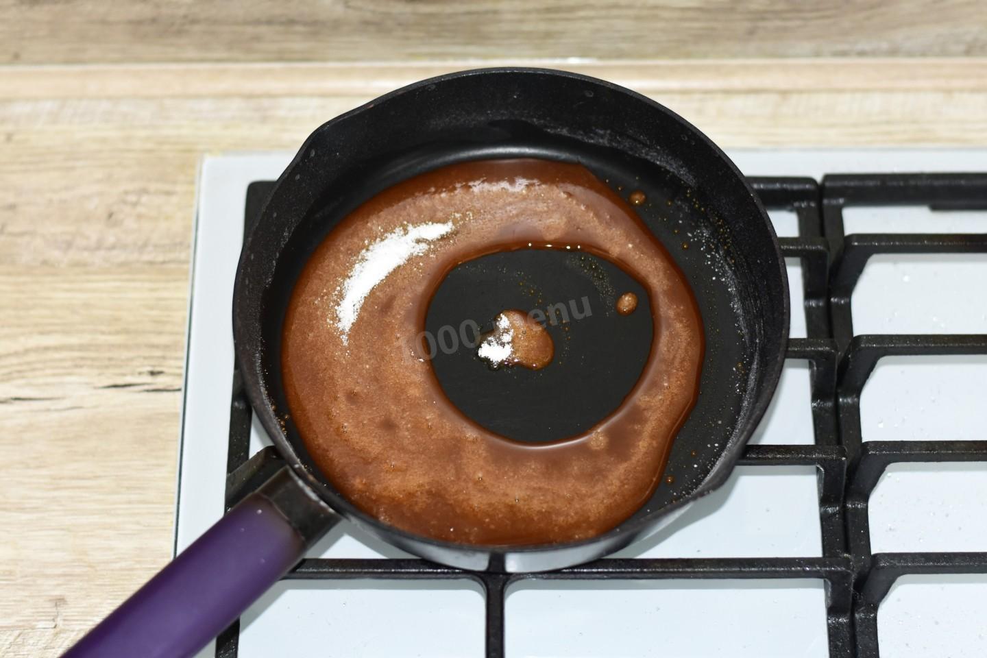 Шаг 4 приготовления Как карамелизовать яблоки для пирога