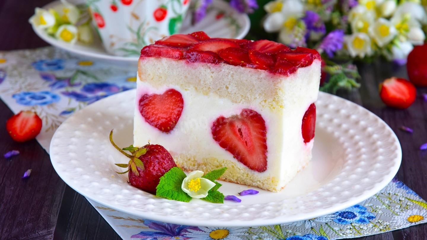 Шаг 27 приготовления Пирожное с клубникой